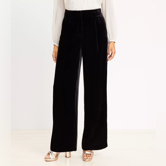 LOFT Pants - NWT Loft Peyton Velvet Trousers Black Wide Leg 10
